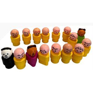 Vintage Fisher-Price Little People Toy Figures Yelliow Bath Tub Lot Of 16